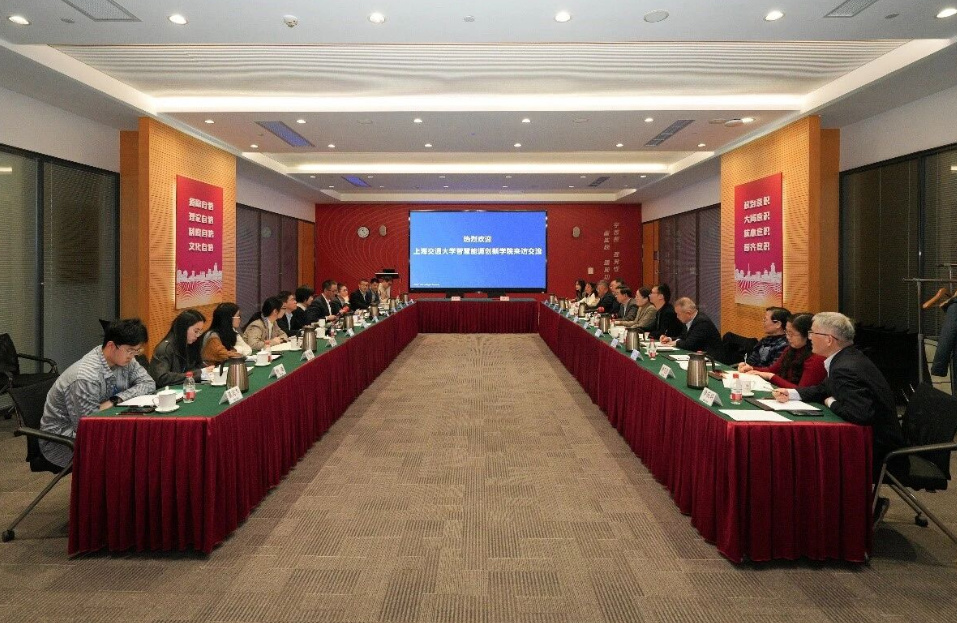 中國工程院院士黃震一行到上海核工院來訪交流